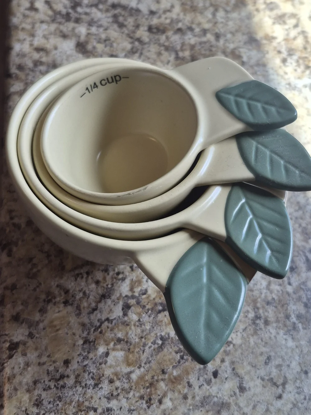 Ceramic Measuring Cups with Sage Leaf Handles - Cream